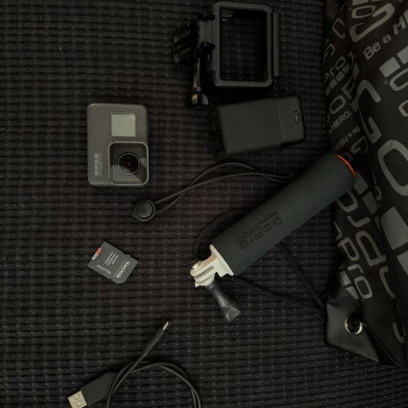 GoPro Hero 5 Black & Accessories - Picture 1 of 7
